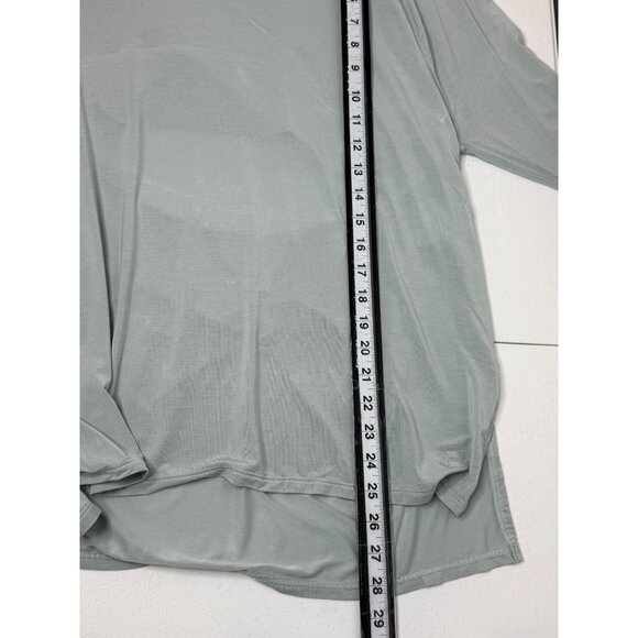 Under Armour L Sage Gray Cutout Back Long Sleeve Yoga Top - Picture 10 of 12